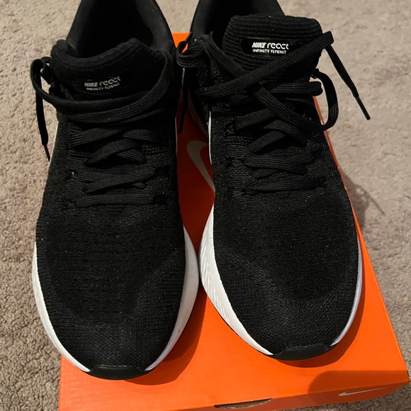 Nike react infinity run. - Picture 3 of 5